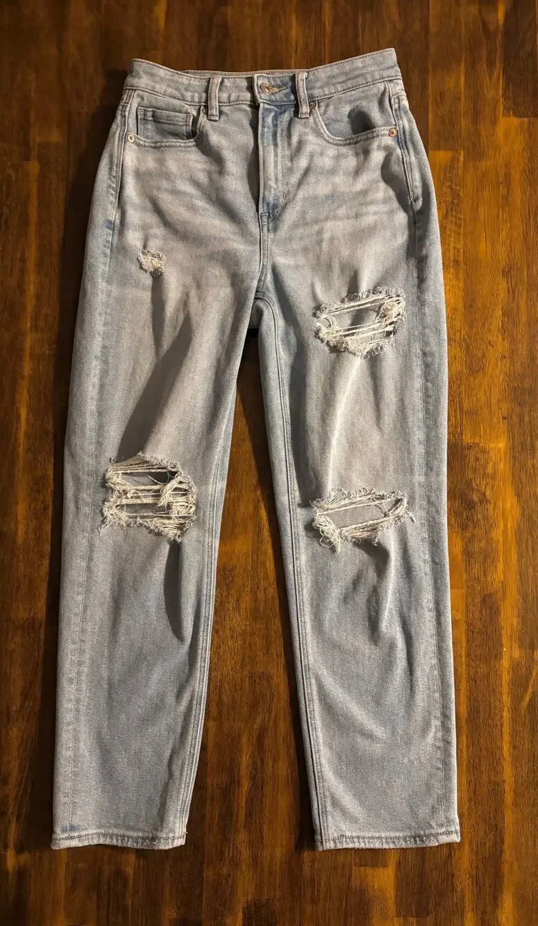 American Eagle Women’s 4 Short 26 x 26 Jeans Mom Straight High Rise Blue Denim